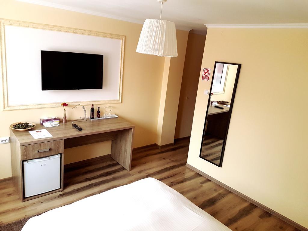 Hotel Mic Бухарест Екстер'єр фото