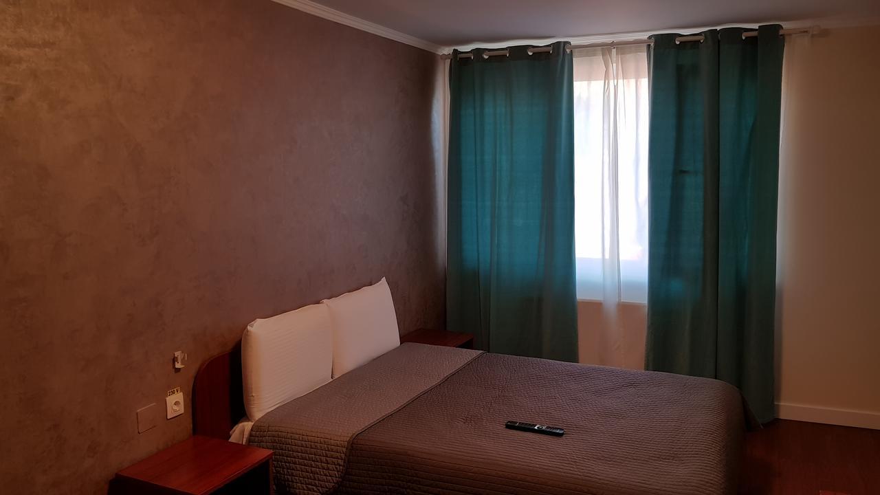 Hotel Mic Бухарест Екстер'єр фото